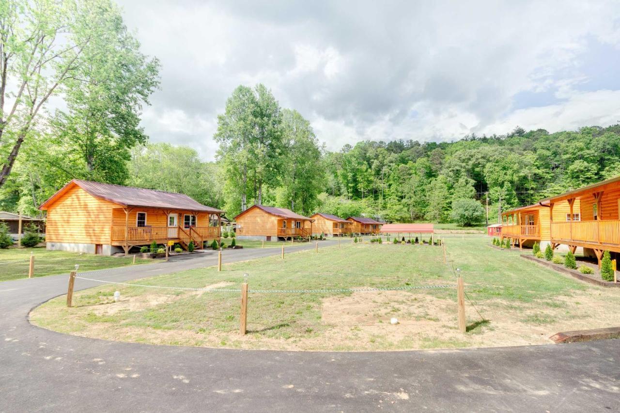 Cozy Cabin On Tuckasegee River - Near Bryson City Exterior foto